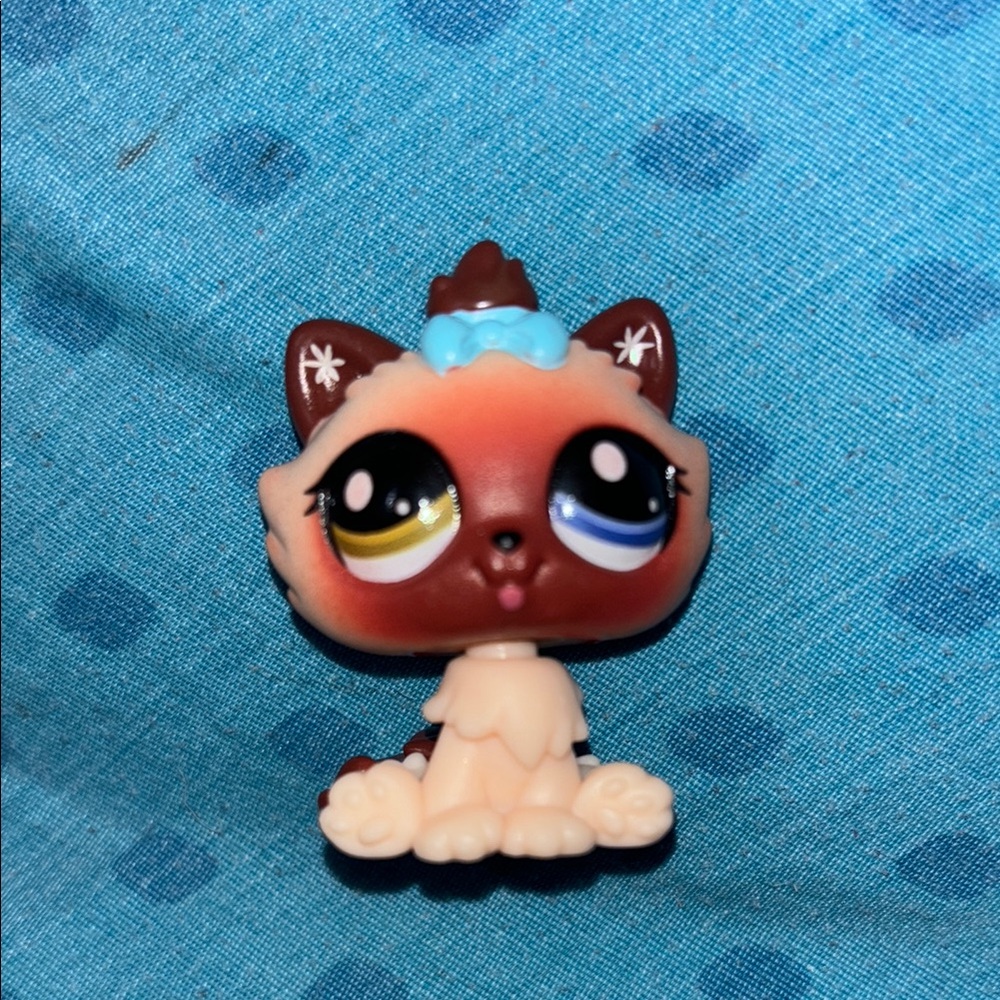LPS Cat Figurine with Blue Bow G7 series 1 pet
